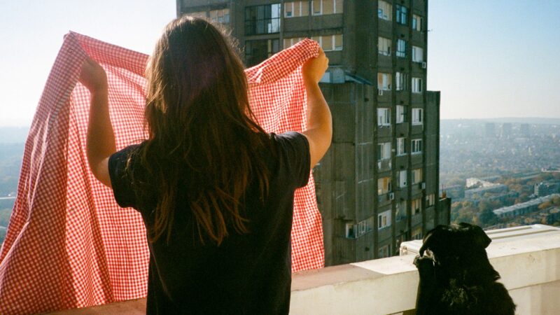 Beogradski foto kolektiv Belgrade Raw i Jelena Nikolić na Sarajevo Photography Festivalu: Gledanje kao pokušaj razumevanja