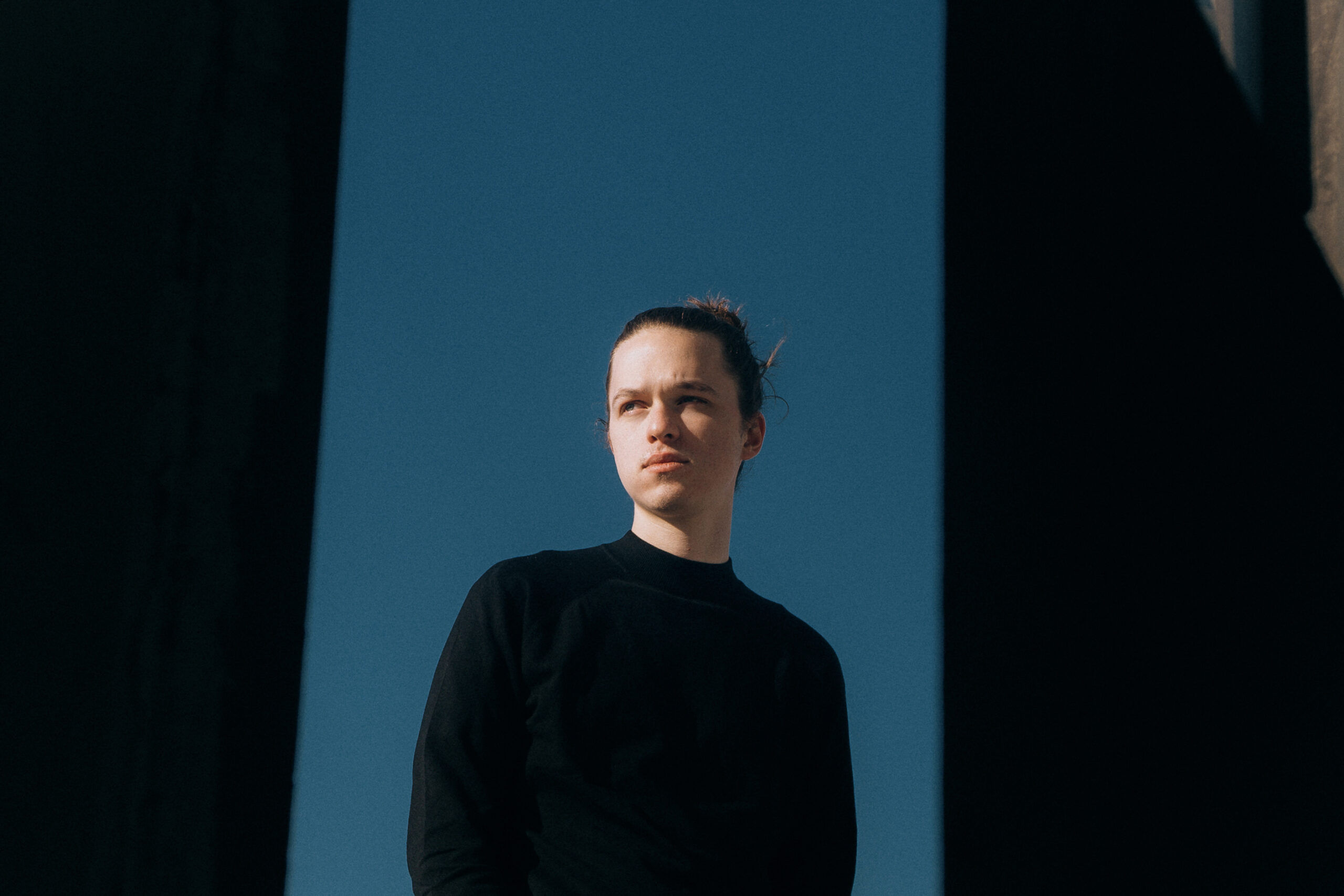 “Izdangubih ruže trgajući” najavljuje album “Žega” Igora Božanića