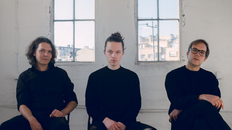 Utonite u svet „sevdah noira“: Igor Božanić objavio album „Žega“