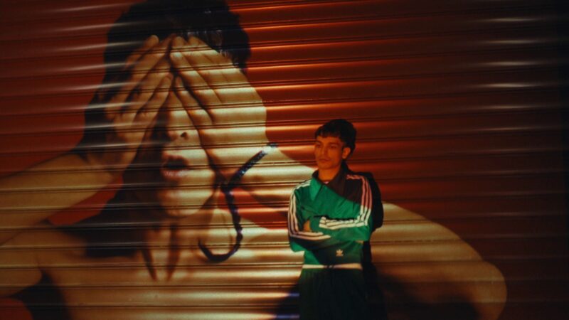 Dzipsii pomera granice: „Skloni se“ – pesma koja otvara novo poglavlje domaće  pop scene