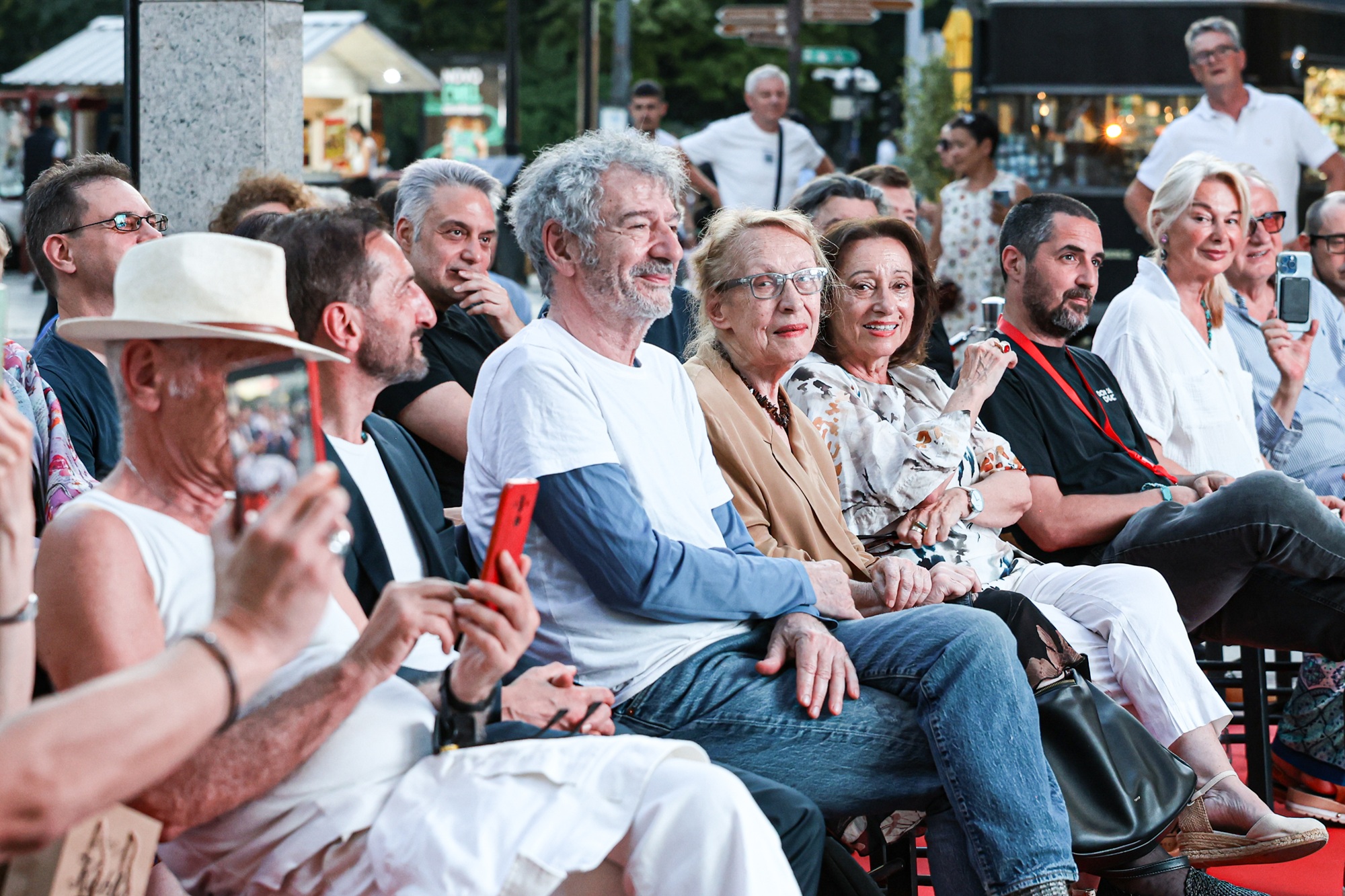 Dodelom nagrade „Živojin Žika Pavlović“ Lordanu Zafranoviću i projekcijom filma „Izlet“ reditelja Nenada Pavlovića svečano je otvoren 2. Balkanski festival filmske režije