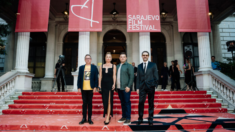 Puno smeha i veliki aplauz na svetskoj premijeri filma „Virus patološke dobrote“